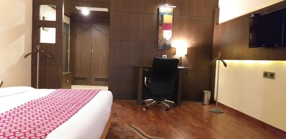 K C Residency Vaishnodevi Hotel Katra  Ngoại thất bức ảnh