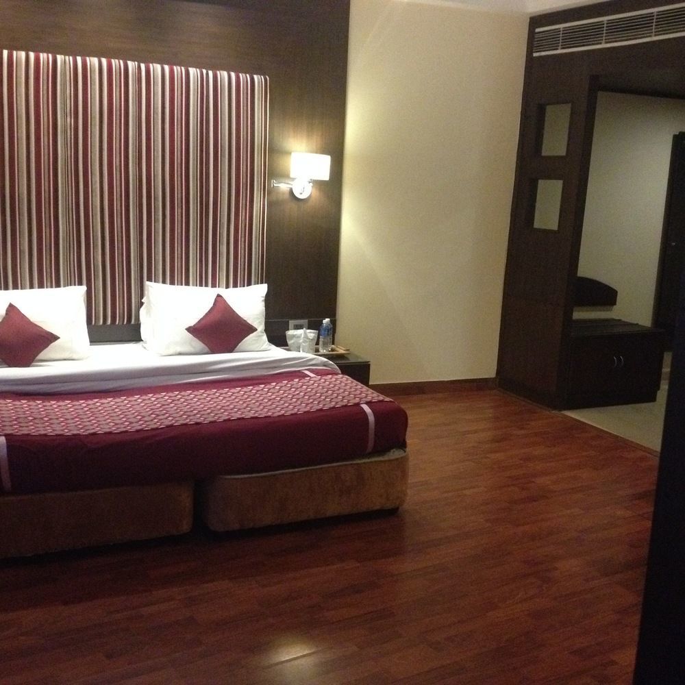 K C Residency Vaishnodevi Hotel Katra  Ngoại thất bức ảnh